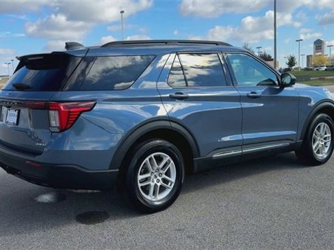 Used 2025 Ford Explorer Active image 8