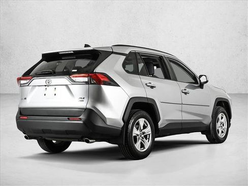 Used 2019 Toyota RAV4 XLE image 5