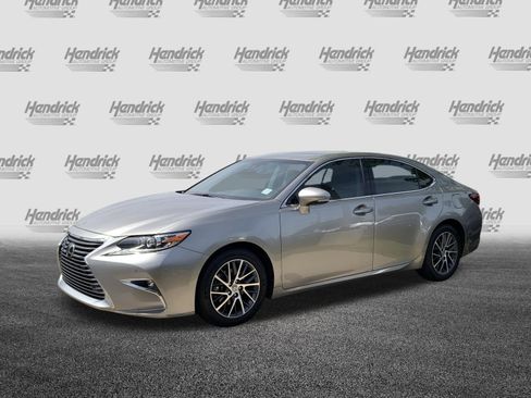 Used 2017 Lexus ES 350 w/ Luxury Package image 2