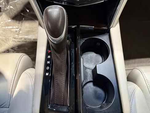 Used 2013 Cadillac XTS image 20