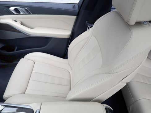 Used 2021 BMW X5 sDrive40i w/ Premium Package image 19