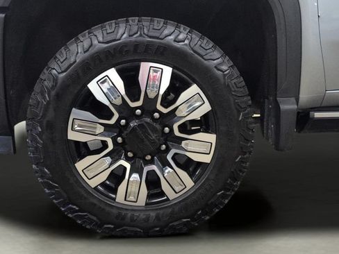 Used 2024 GMC Sierra 2500 Denali w/ Denali Reserve Package AWD/4WD image 34