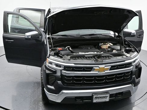 Used 2022 Chevrolet Silverado 1500 LT image 43