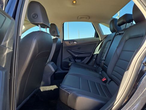 Used 2024 Volkswagen Jetta SE image 13