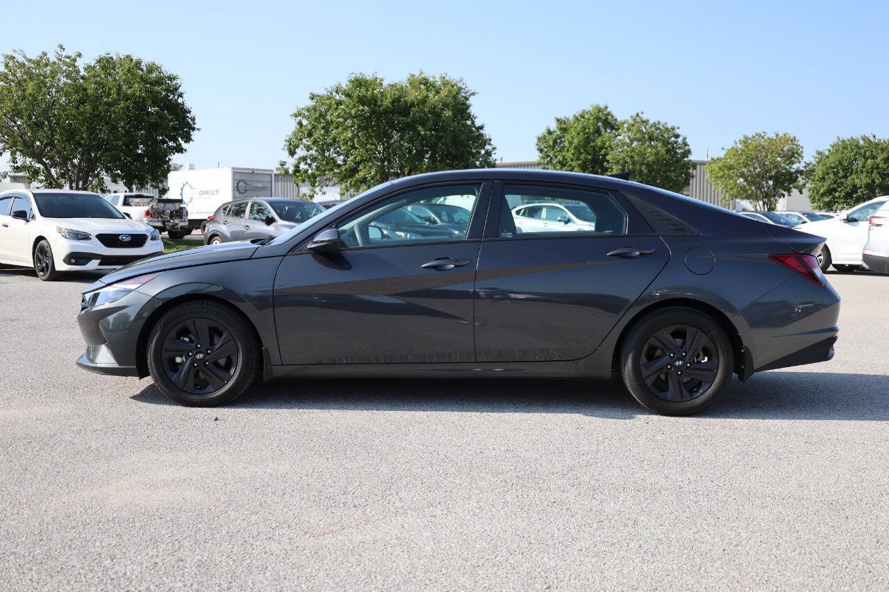 Used 2022 Hyundai Elantra SEL FWD image 8