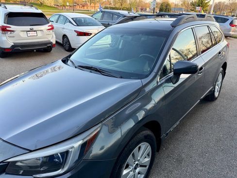 Used 2018 Subaru Outback 2.5i Premium AWD/4WD image 10