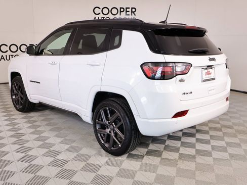 Used 2024 Jeep Compass Limited w/ High Altitude Package image 23