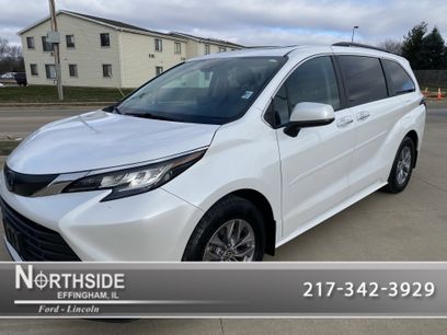 Used 2023 Toyota Sienna XLE