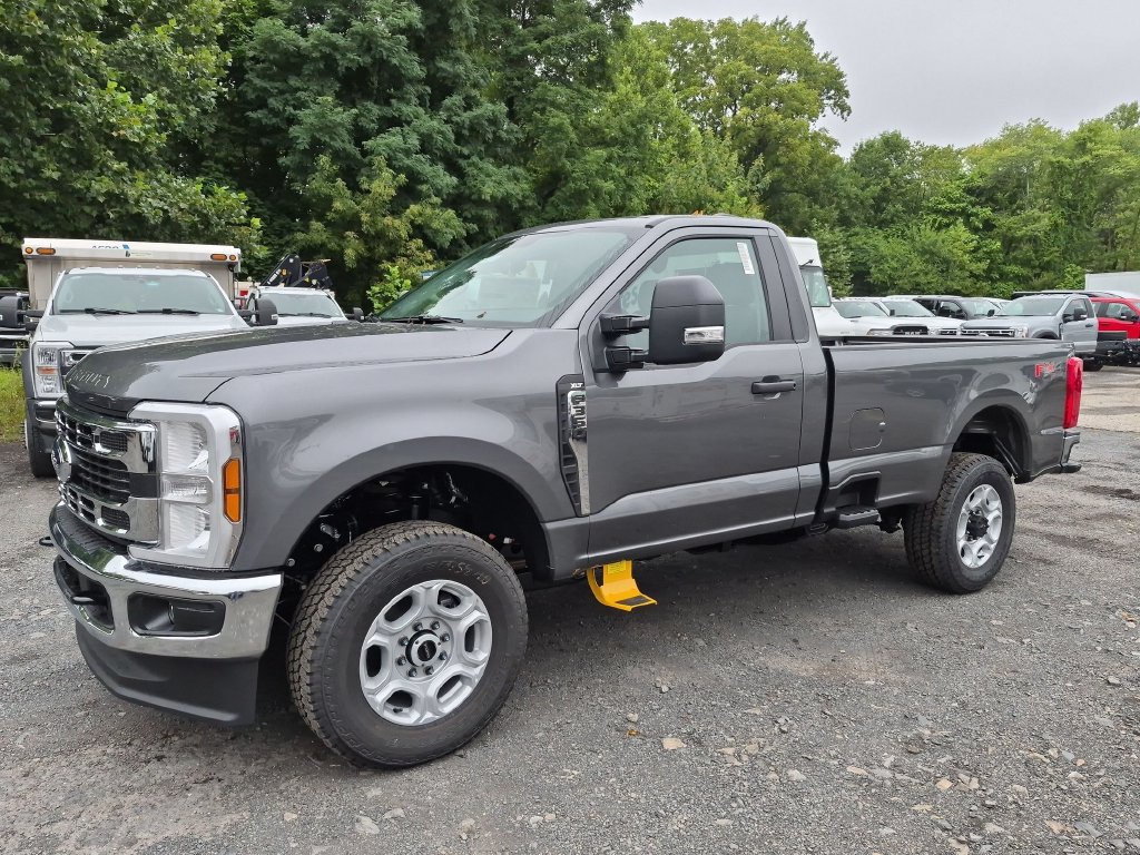 New 2026 Ford F350 XLT w/ FX4 Off-Road Package AWD/4WD image 2