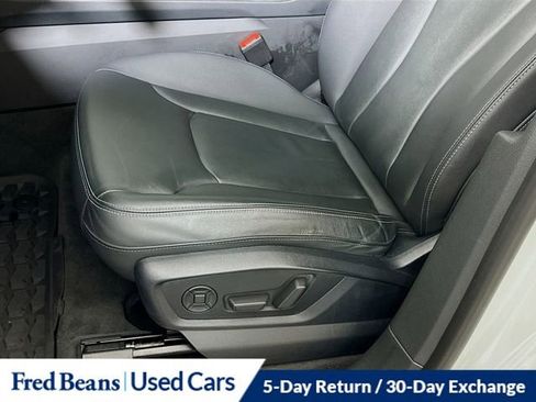 Used 2023 Audi Q8 Premium w/ Convenience Package image 21