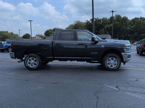 Used 2025 RAM 2500 Big Horn AWD/4WD image 9