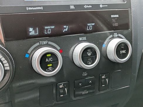 Used 2022 Toyota Sequoia TRD Pro AWD/4WD image 22