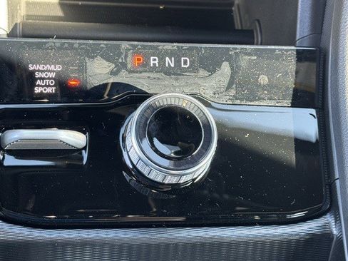 New 2025 Jeep Grand Cherokee Limited image 24