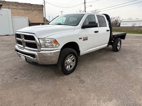 Used 2018 RAM 2500 Tradesman w/ Chrome Appearance Group image 7