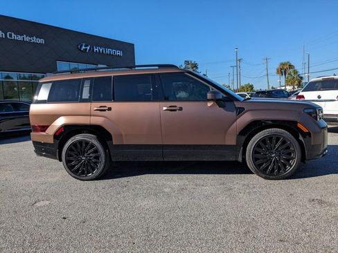 Used 2025 Hyundai Santa Fe Calligraphy image 2