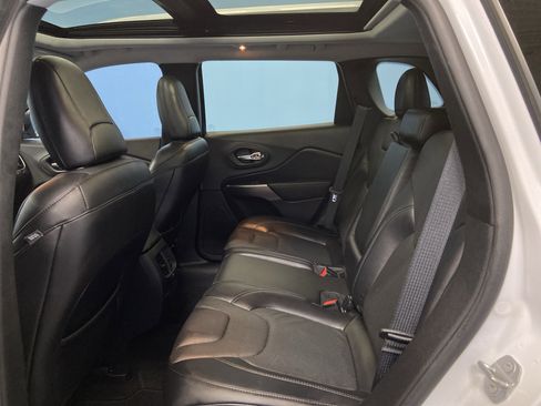 Certified 2019 Jeep Cherokee Limited image 27