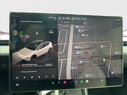 Used 2026 Tesla Model Y 2WD image 44
