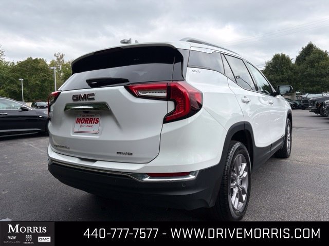 Used 2023 GMC Terrain SLT w/ Infotainment Package II AWD/4WD image 10