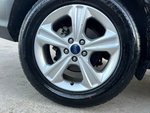 Used 2016 Ford Escape SE image 12