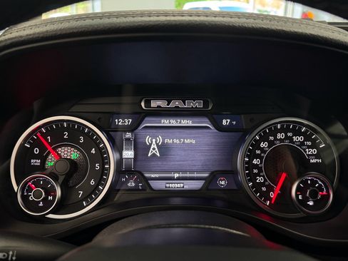 Used 2025 RAM 1500 Laramie AWD/4WD image 21
