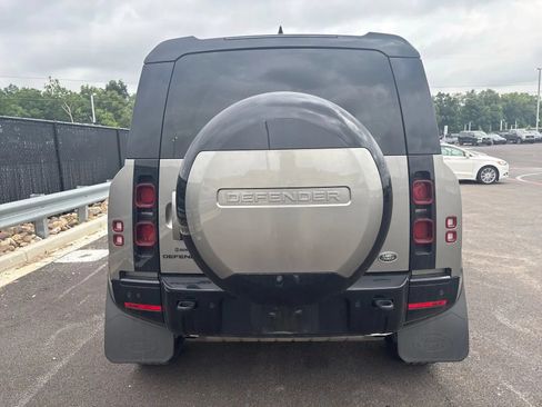 Used 2023 Land Rover Defender 110 X-Dynamic SE AWD/4WD image 5