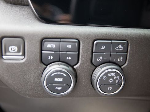 Certified 2024 Chevrolet Silverado 3500 High Country w/ Midnight Edition image 19