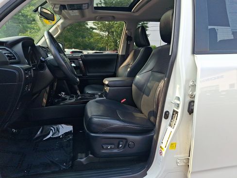Used 2019 Toyota 4Runner Limited AWD/4WD image 14