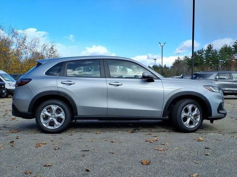 Used 2023 Honda HR-V LX image 2