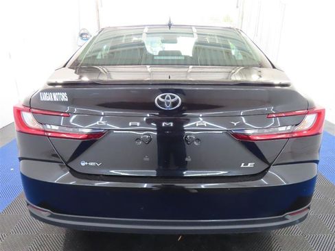 Used 2025 Toyota Camry LE w/ Convenience Package FWD image 11