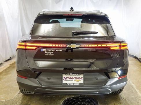 New 2026 Chevrolet Equinox EV LT image 6