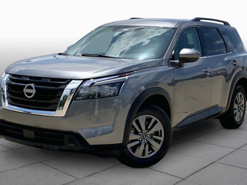 Used 2025 Nissan Pathfinder SV AWD/4WD image 1