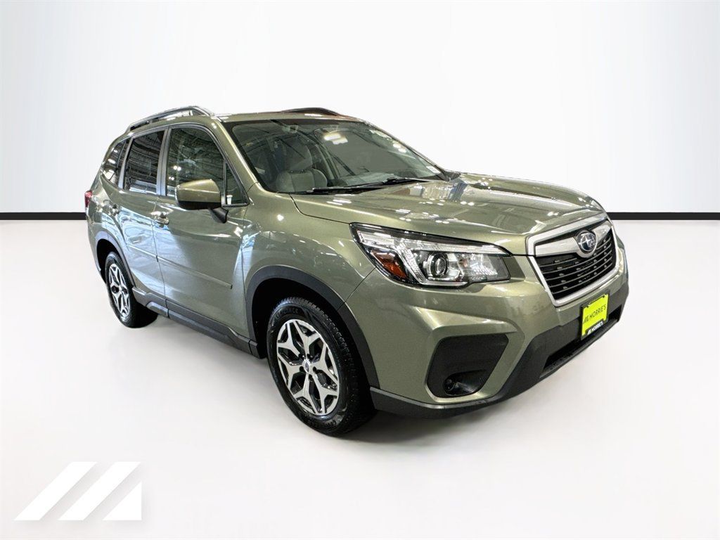 Used 2020 Subaru Forester Premium AWD/4WD image 3