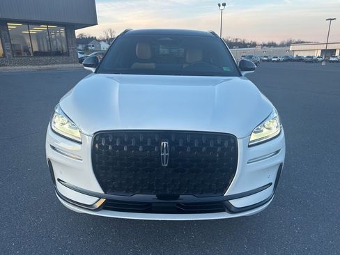 Certified 2023 Lincoln Corsair Reserve w/ Equipment Group 202A image 8