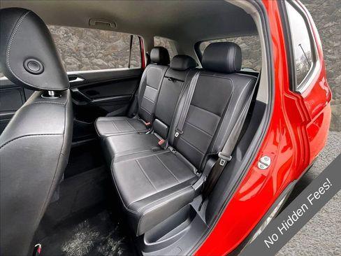 Used 2018 Volkswagen Tiguan SE AWD/4WD image 22