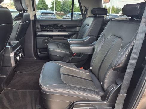 Used 2019 Ford Expedition Max Platinum RWD image 26
