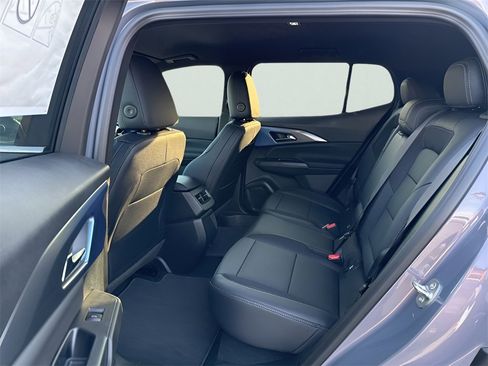 New 2026 Chevrolet Equinox EV LT image 17