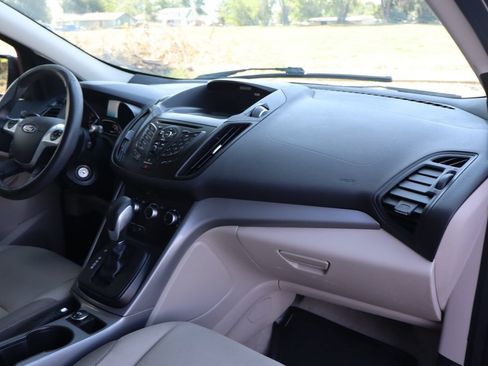 Used 2016 Ford Escape SE FWD image 17