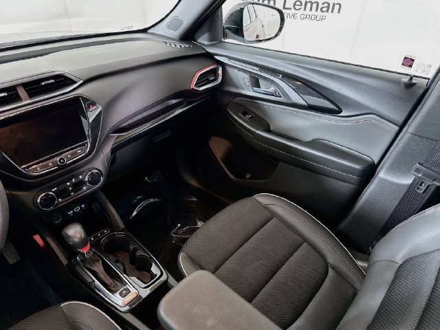 Used 2023 Chevrolet TrailBlazer RS w/ Convenience Package FWD image 23