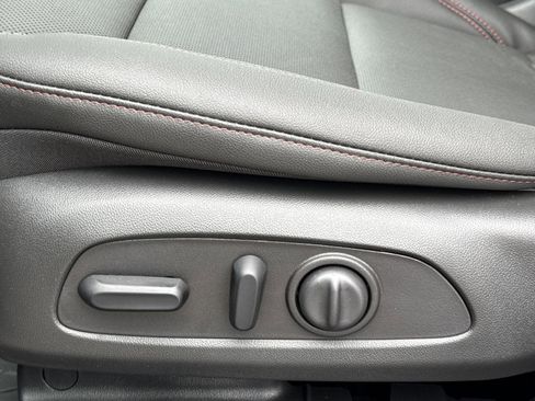 New 2026 Chevrolet Trax RS w/ Sunroof Package image 16