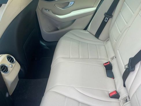 Used 2018 Mercedes-Benz C 300 Sedan image 8