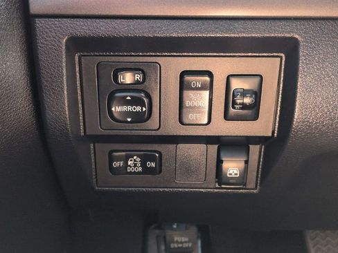 Used 2017 Toyota Tundra SR5 w/ TRD Off Road Package AWD/4WD image 22