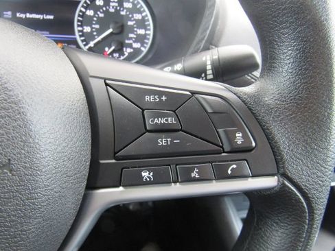 Used 2023 Nissan Sentra SV image 34