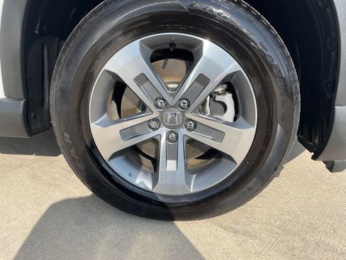 Used 2025 Honda Pilot EX-L image 31