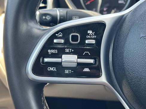 Used 2019 Mercedes-Benz C 300 Sedan image 9