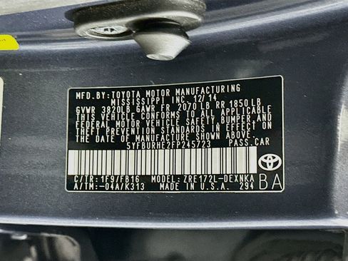 Used 2015 Toyota Corolla LE FWD image 12
