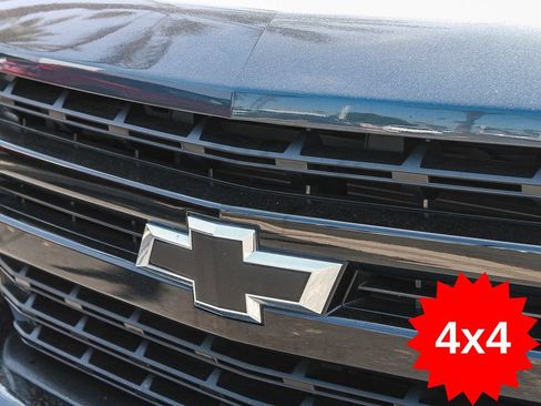 Used 2021 Chevrolet Silverado 1500 LT Trail Boss w/ Convenience Package II AWD/4WD image 9