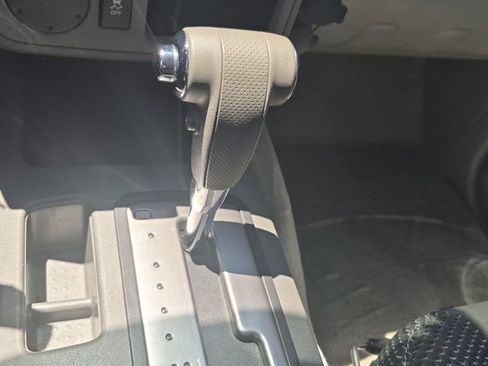 Used 2015 Nissan Frontier Desert Runner RWD image 12