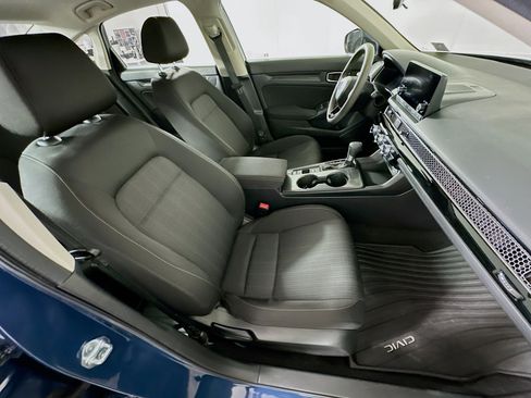 Used 2025 Honda Civic LX image 28