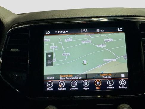 Used 2020 Jeep Grand Cherokee Altitude image 21