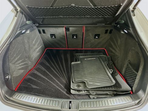 Used 2020 Porsche Macan S image 28